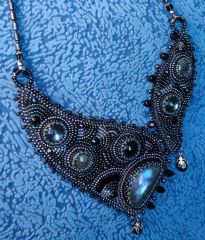 Колье "Сумерки" с лабродоритом, естесственное сияние